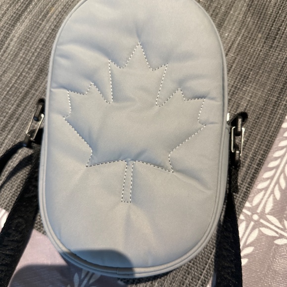 NWOT Lululemon Team Canada 22 Future Legacy Crossbody Bag - Picture 2 of 4